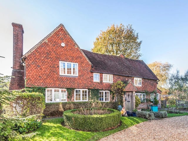 Dowlands Lane, Smallfield, Horley SUS-220215-071535001