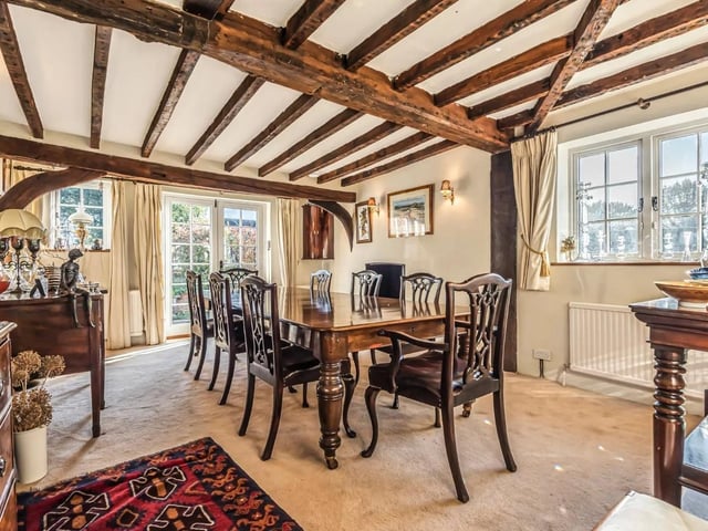 Dowlands Lane, Smallfield, Horley SUS-220215-071747001