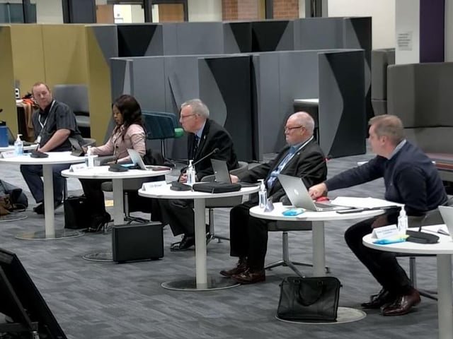 The scrutiny committee meeting on January 15 recommended a new report on possible measures to save the tree in Bretoon.