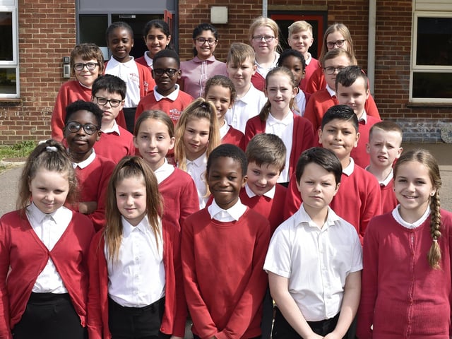 Stanground St John primary school year 6 leavers Y619 EMN-190618-223803009