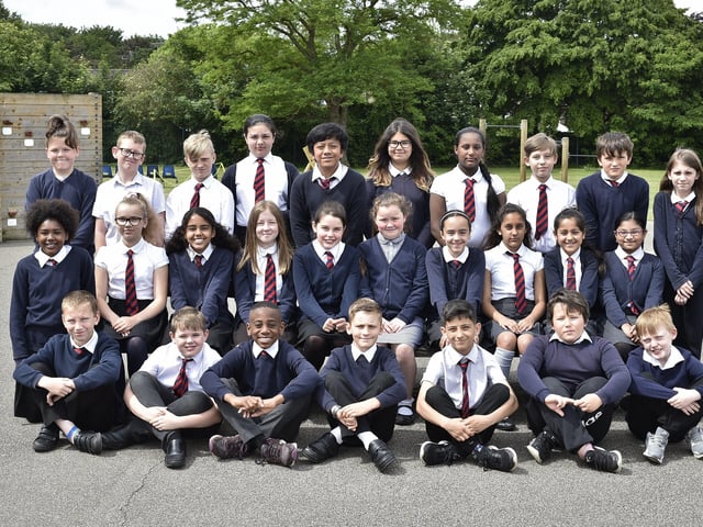 Highlees Academy year 6 leavers (2) Y619 EMN-190618-223827009