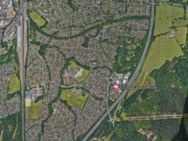The average property price in Maidenbower East & Worth was £432,000.