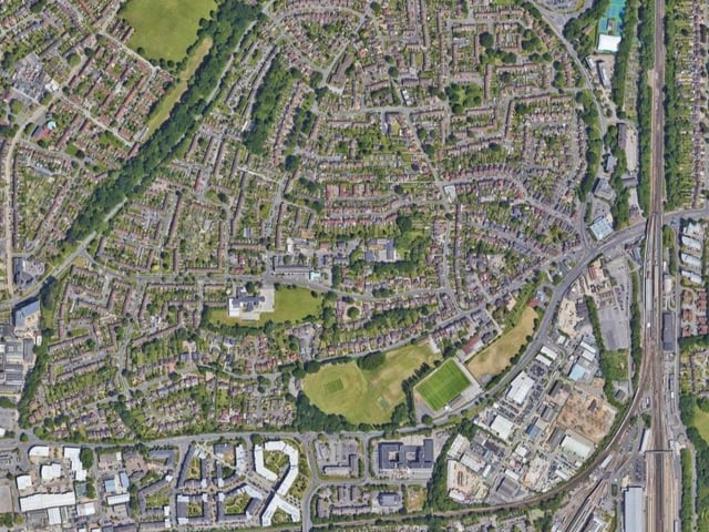 The average property price in Three Bridges was £337,500.