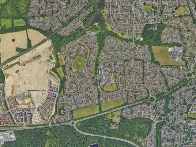 The average property price in Bewbush was £274,500.