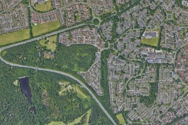 The average property price in Broadfield West was £262,500.