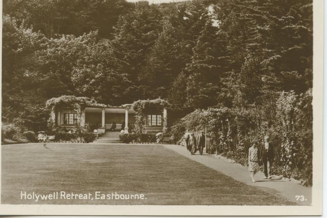Holywell Retreat, Italian Gardens as they appeared c.1929 (courtesy of Eastbourne Heritage Service) SUS-150731-102739001