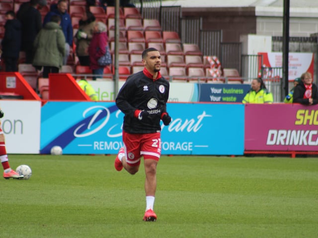 Kwesi Appiah warming up. Crawley Town v Scunthorpe United. Picture by Cory Pickford SUS-220503-184612004