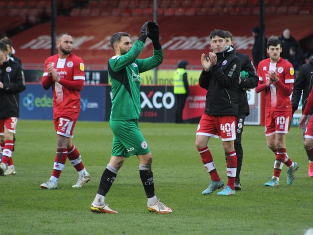 Glenn Morris claps the fans. Crawley Town v Scunthorpe United. Picture by Cory Pickford SUS-220503-184451004