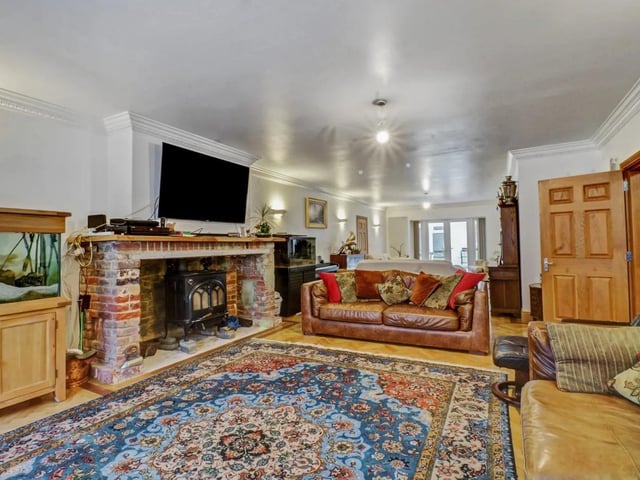 Goffs Park Road, Crawley RH11 SUS-220803-112303003