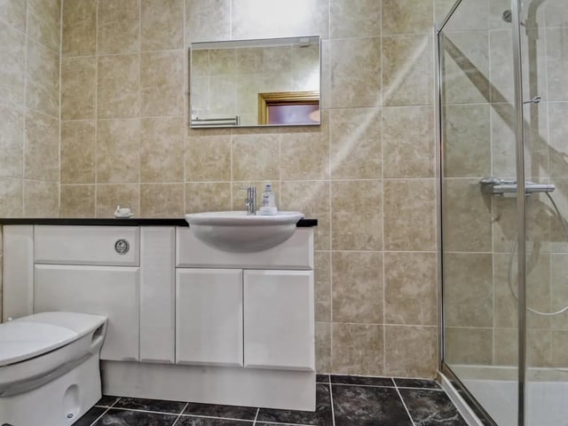 Goffs Park Road, Crawley RH11 SUS-220803-112101003