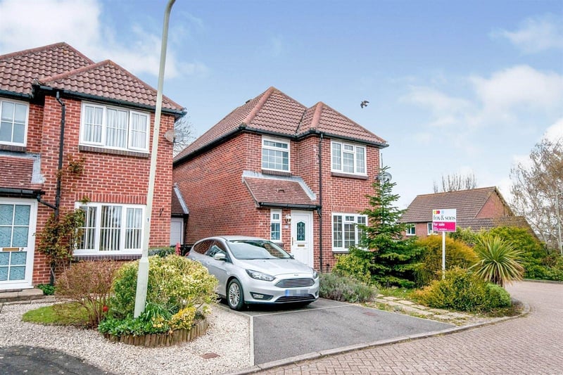 Nursery Close, Hailsham. Three-bedroom, link-detached property in a quiet cul-de-sac. Guide price: £260,000 to £280,000. Photograph: Zoopla