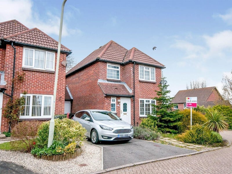 Nursery Close, Hailsham. Three-bedroom, link-detached property in a quiet cul-de-sac. Guide price: £260,000 to £280,000. Photograph: Zoopla