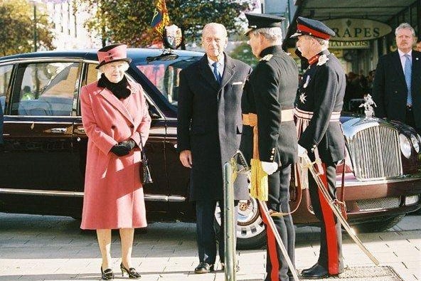 The Queen and Prince Philip visit Carey House in Crawley in 2006. (Credit: Crawley Borough Council) SUS-210904-144722001
