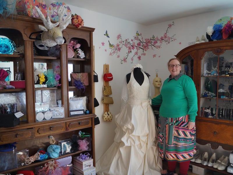 Bluebird Bridal Boutique EMN-211204-133414001