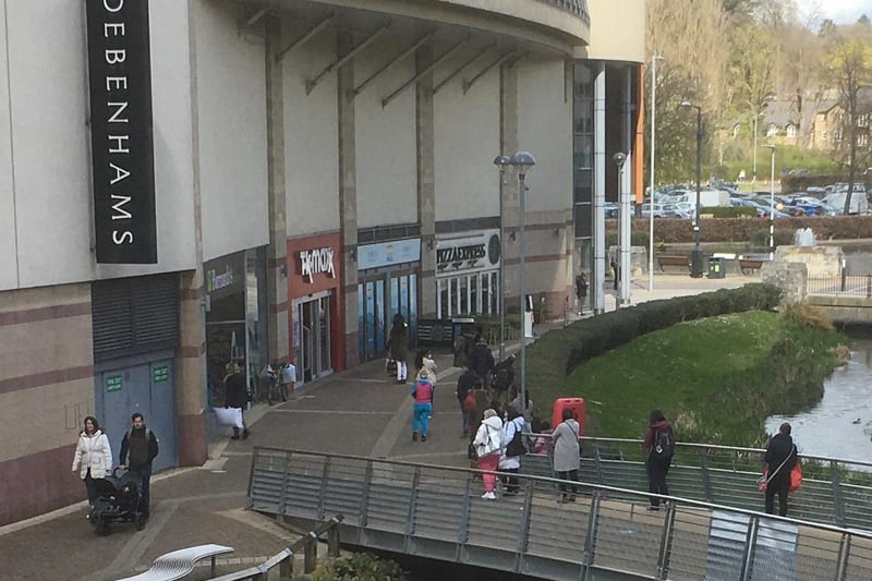 Non-essential shops reopened at Riverside Shopping Centre
