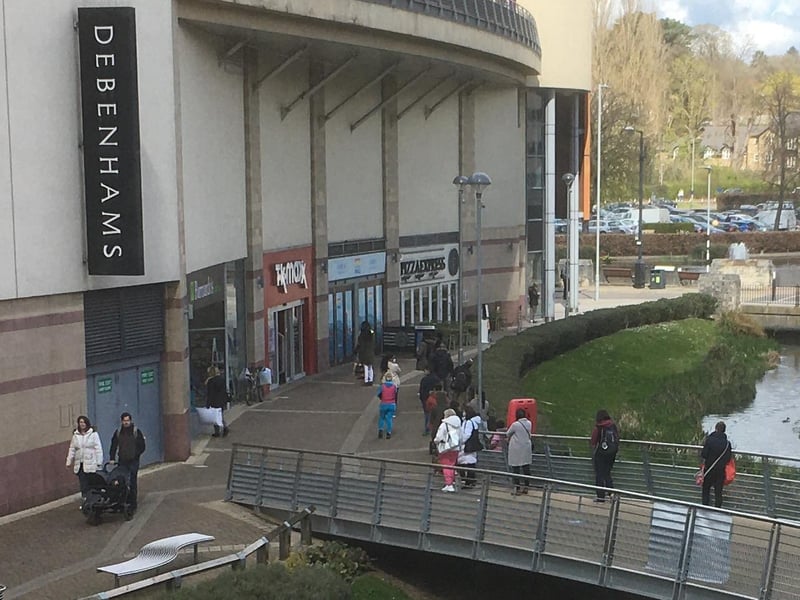 Non-essential shops reopened at Riverside Shopping Centre