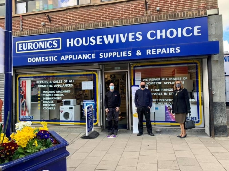The mayor had a busy morning visiting businesses in Rushden