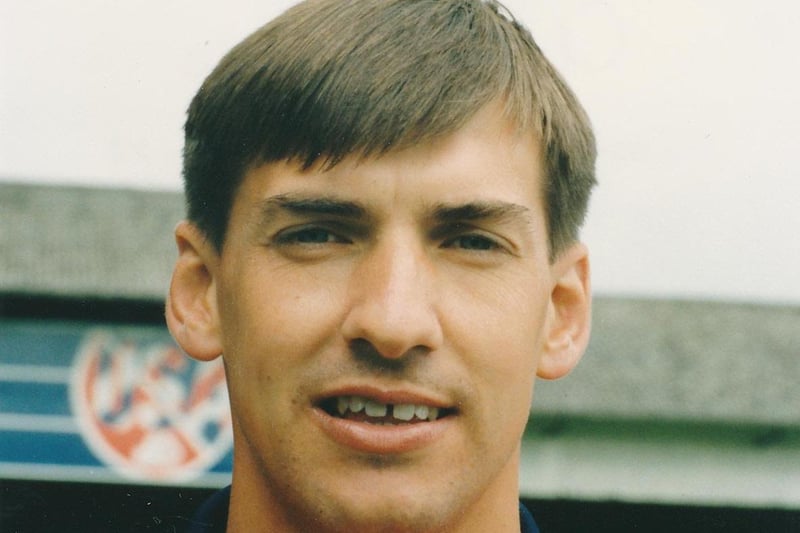 Goalkeeper moved to Luton from Everton in 1988, playing 159 games for the Hatters. Went to Sunderland in 1993 and then Watford in 1996 as he played well over 200 games, while was also goalkeeping coach at Vicarage Road.