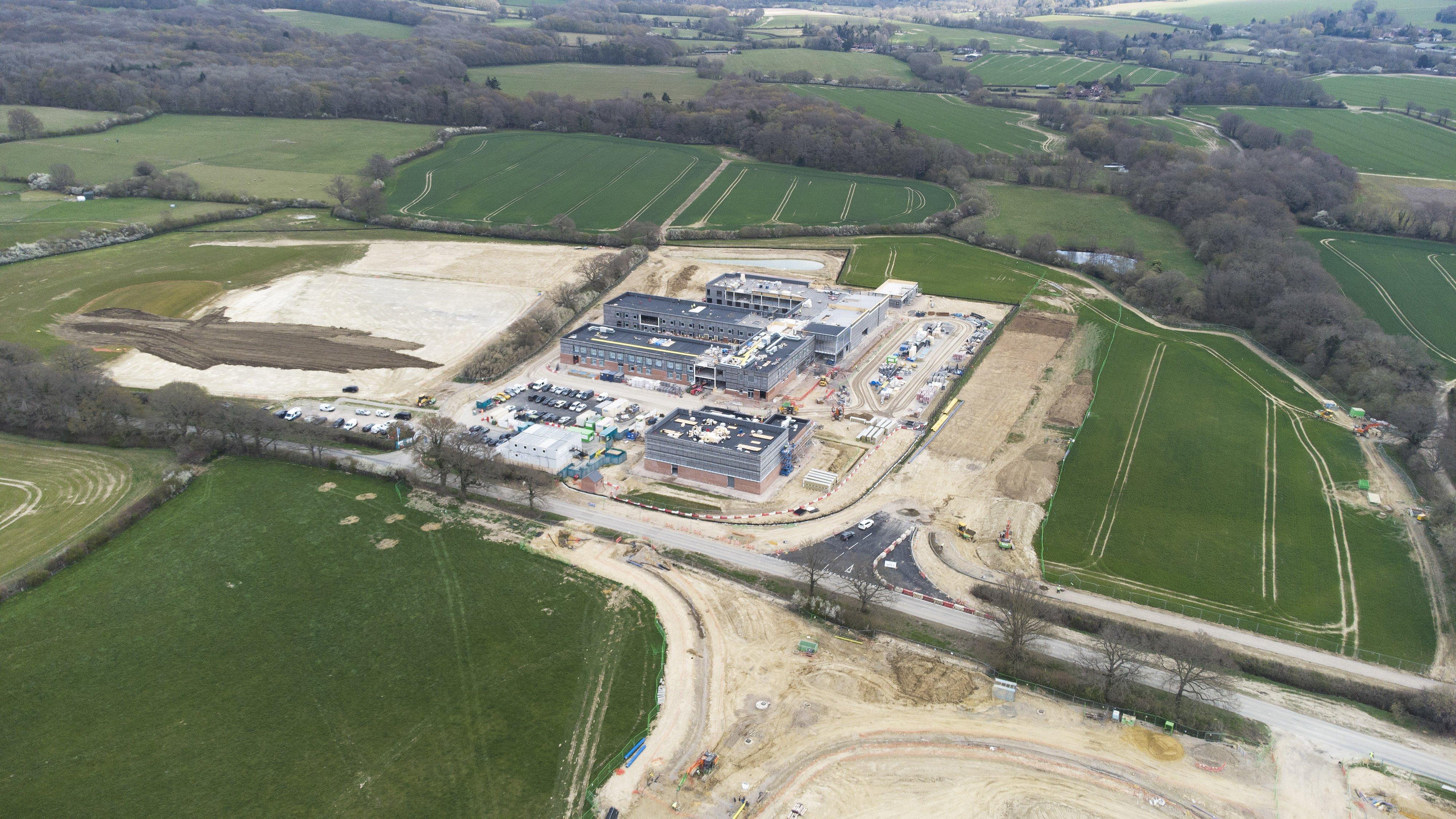 Development of the new Bohunt Horsham school and roads on land north of Horsham