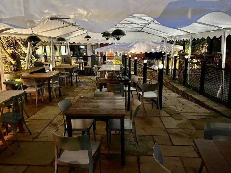 The Watling Street Village pub - located in the heart of Towcester - have reopened their stunning pub garden equipped with marquees and outdoor heaters! Expect to be served with good quality burgers, pizzas, salads, beers and cocktails!