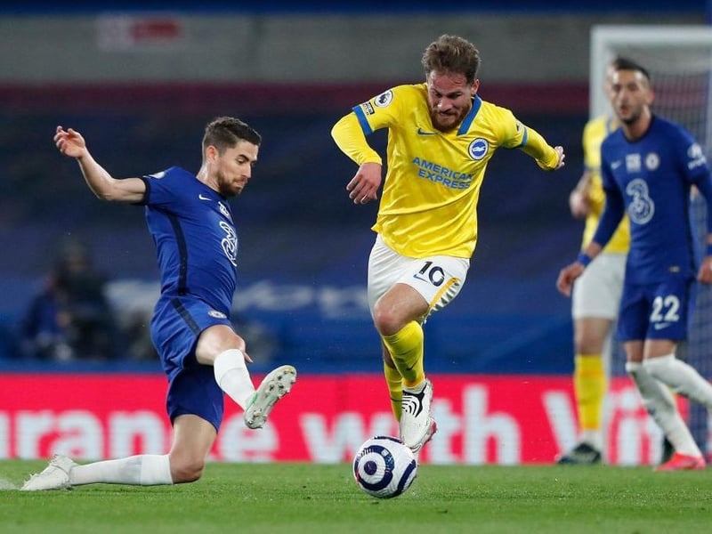 Back in the team at Stamford Bridge and a very hardworking display against Chelsea. Give Albion options and could play higher up the pitch at Sheffield United