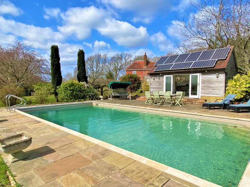 In the grounds there is a heated swimming pool with Aquatrac safety cover. The pool house has a shower room and kitchenette and there are also Photovoltaic cells on the roof, generating an annual income