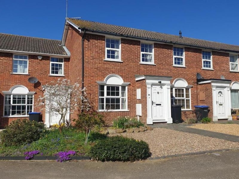 Two-bed terrace house with parking and a decking area in the garden. Perfect for family life in a village. Asking price of 205,000.
Listed by: Oriordan Bond