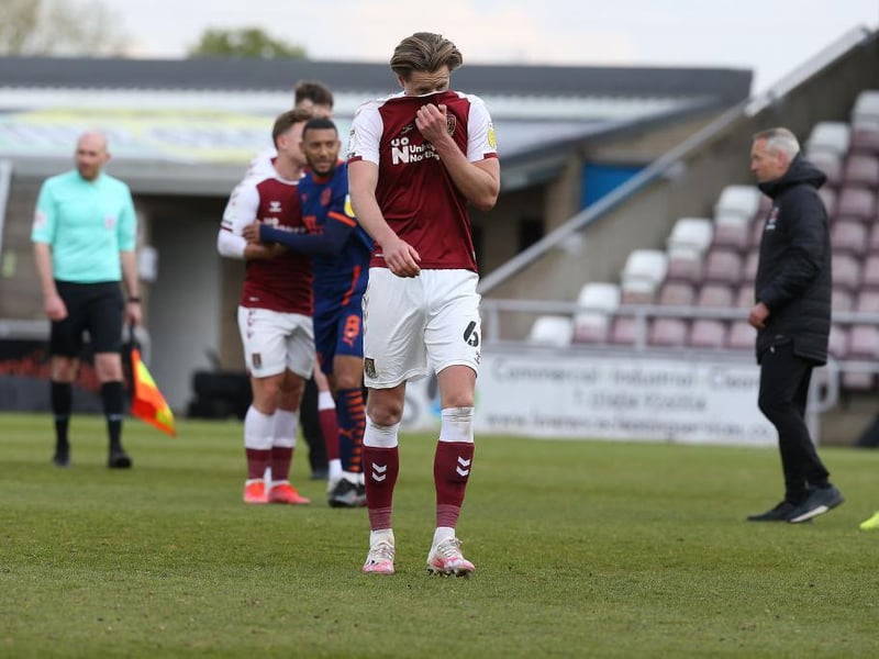 Made a couple of goal-saving interventions at the end of either half, and didn't give a lot for the dangerous Simms to feed on. But was left vulnerable in the final 20 as Town pushed men forward in pursuit of a goal and Blackpool capitalised... 6