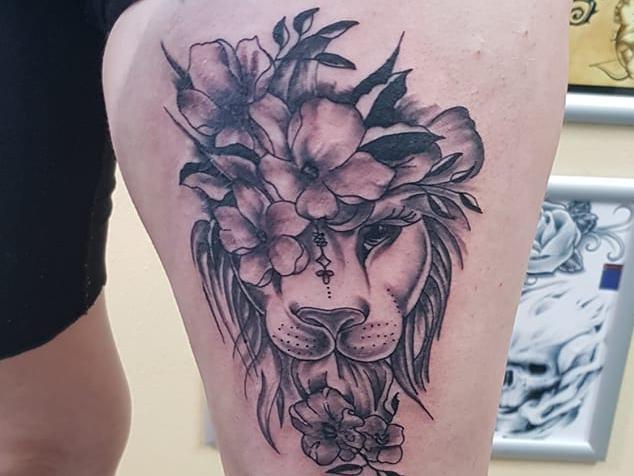 Suns and Roses is located on St James' Road and is open 10am-5pm Monday to Saturday. Owner, Nigel, has been tattooing for over 30 years. For more information, call 01604 949958.