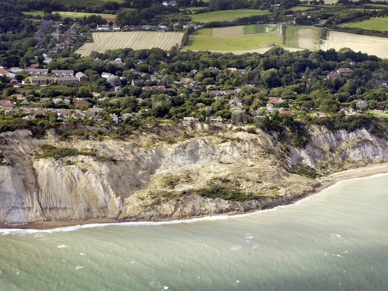 Aerial photos 2005: Fairlight cliff SUS-210403-160456001