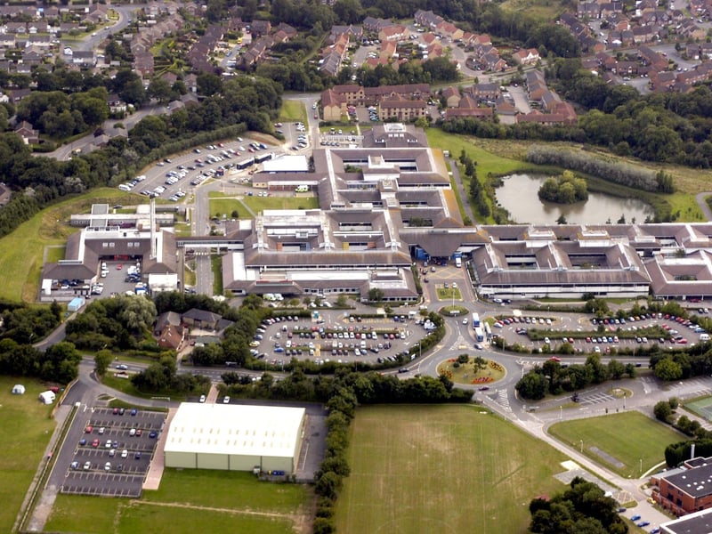 Aerial photos 2005: St Leonards. Conquest Hospital SUS-210403-160707001
