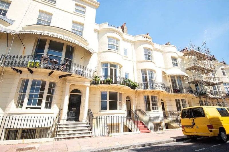 Elegant and spacious 2-bed, one bathroom, first floor apartment with modern interor and period features. Price: £550,000.