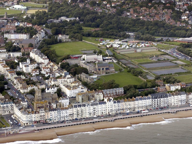 Aerial photo taken 2005: St Leonards SUS-210503-145254001