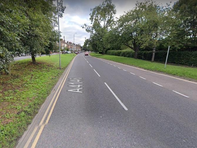Northbound.
Speed Limit: 40mph.
Approximately 1.5 miles north of Hemel, just before Water End.