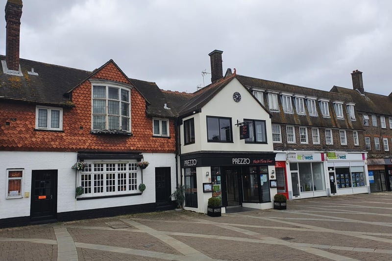 Prezzo, in the High Street, is 16th-rated