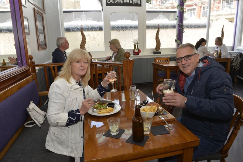 People in Eastbourne are enjoying themselves in pubs, restaurants and hotels after the easing of lockdown restrictions (Photo by Jon Rigby) SUS-210517-151352001