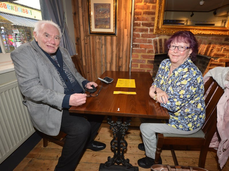 People enjoying being able to meet up inside pubs, cafes and restaurants again after the easing of lockdown restrictions on May 17. Photos taken in Hastings.
Anchor Inn SUS-210517-143652001
