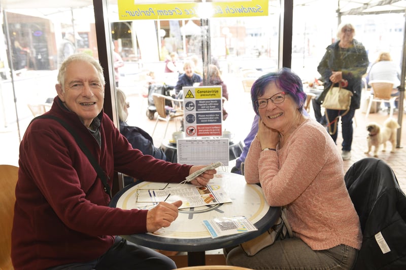 People in Eastbourne are enjoying themselves in pubs, restaurants and hotels after the easing of lockdown restrictions (Photo by Jon Rigby) SUS-210517-150910001