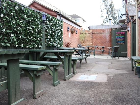 The Spread Eagle on Wellingborough Road, has a chef providing home cooked food from noon to 8pm. They also have DJ Attraction providing great music in the evening from 8pm and their doors will be open from noon to 11pm. They offer a vast range of draught beer and spirits.