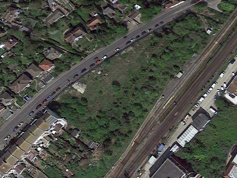 Photo taken from Google Earth.
Old Hollingsworth's Ford garage site in Braybrooke Road, Hastings. The garage was demolished in 1999. SUS-210524-142851001