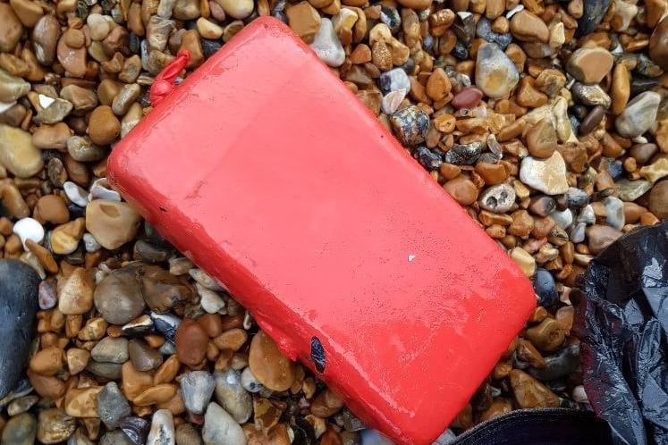 The drugs were found off the beaches of St Leonards and Newhaven SUS-210525-155305001