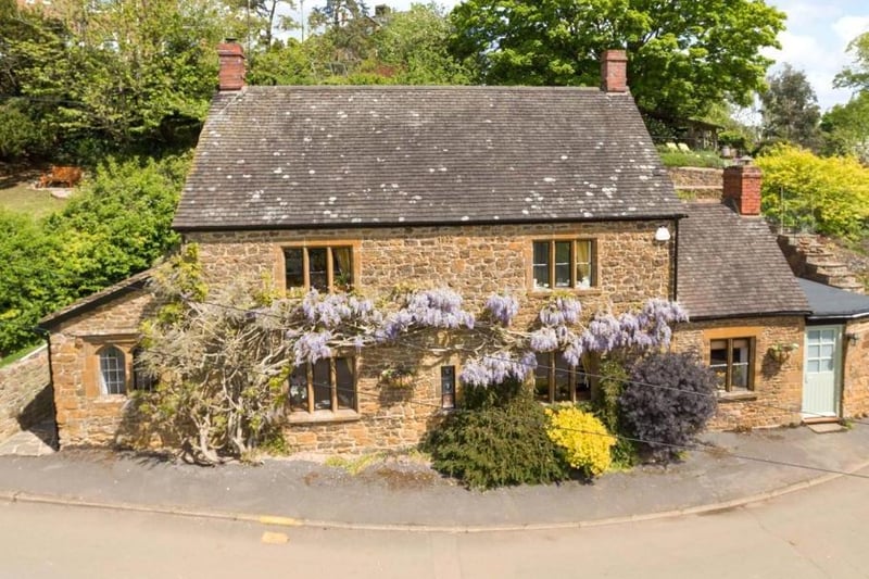 Front view of the old post office turned home in the village of Ratley (Image from Rightmove)