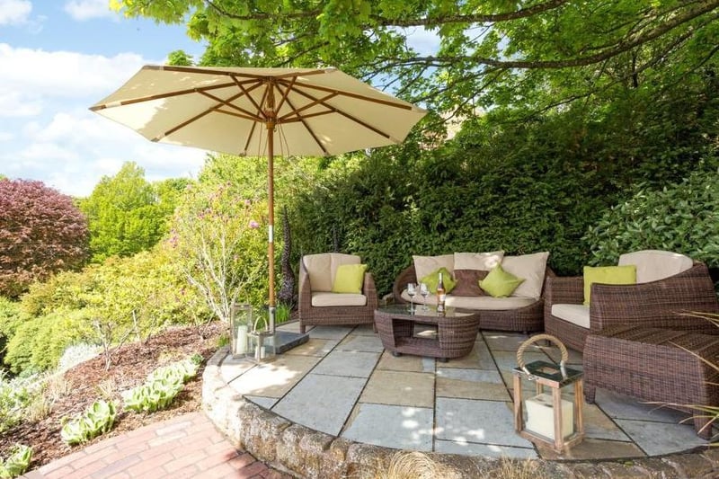 Garden at the old post office home for sale in Ratley near Banbury (Image from Rightmove)