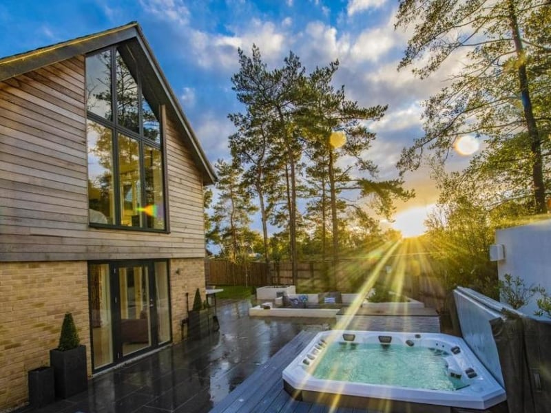 Lake Drive, Weldon, £625,000. Marketed by Oscar James on rightmove.