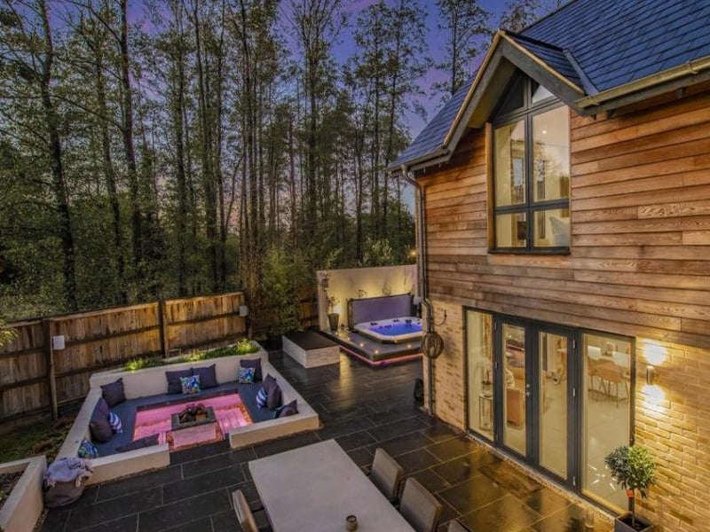 Lake Drive, Weldon, £625,000. Marketed by Oscar James on rightmove.
