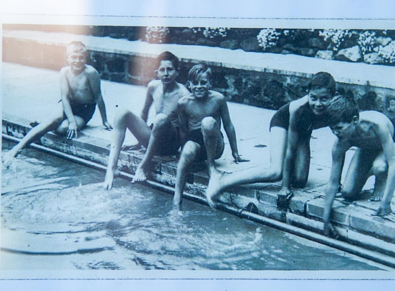 A "remarkable" display of photographs and memorabilia marking the 125th anniversary of the opening of the lido in Kenilworth has been opened at the former Poundland shop unit in the town centre.