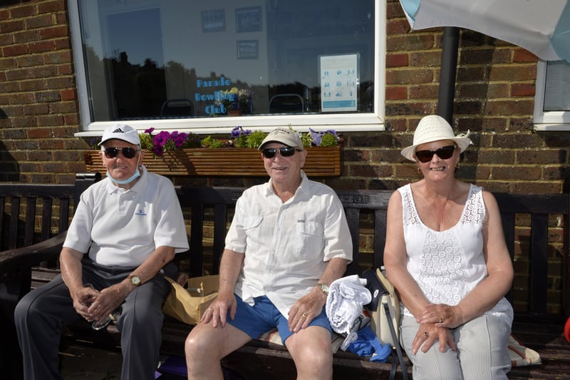 Enjoying the weather in Eastbourne (Photo by Jon Rigby) SUS-210806-092345001