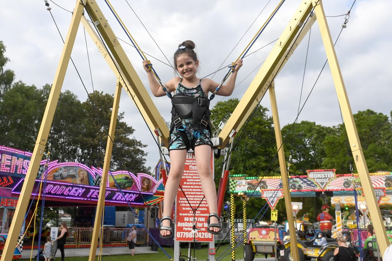 Fun Fair on Sleaford Rec. Olivia Starman 6 of Sleaford EMN-211006-082317001