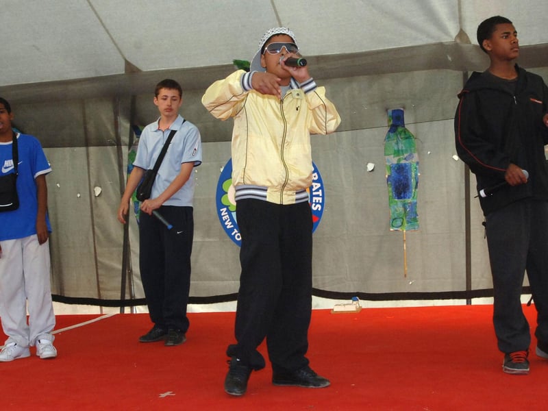 Singers entertain the Mela crowd