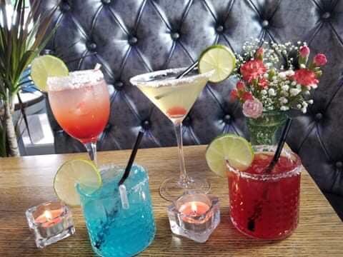 Qube has a huge cocktail menu consisting of over 40 cocktails and mocktails to choose from! Unique cocktails include Dirty Banana, Moscow Mule, Basil Grande and Bramble Gin cocktail.